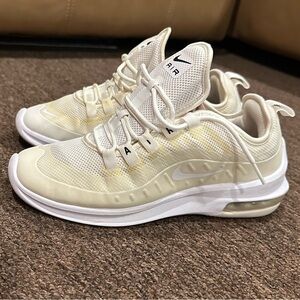 Nike Air Women's Sz 8.5 Cream Sneakers AA2168-100